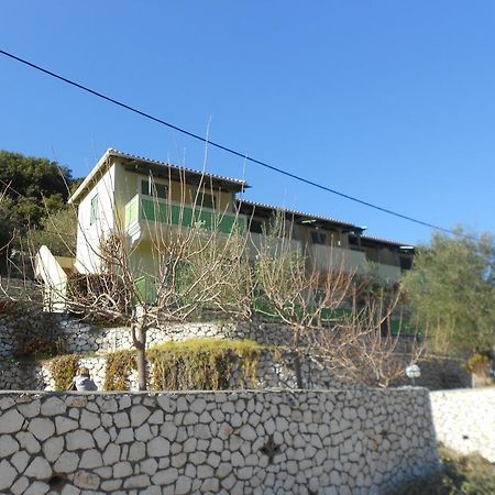 Harmony Apartment Kalamitsi  Bagian luar foto